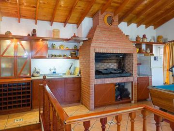 CASA 7 AMB  JARDÍN QUINCHO LAVADERO COCHERA