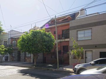 CASA 7 AMB  JARDÍN QUINCHO LAVADERO COCHERA