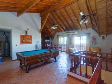 CASA 7 AMB  JARDÍN QUINCHO LAVADERO COCHERA