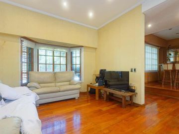 CASA 7 AMB  JARDÍN QUINCHO LAVADERO COCHERA