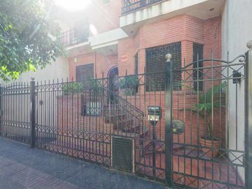 CASA 7 AMB  JARDÍN QUINCHO LAVADERO COCHERA