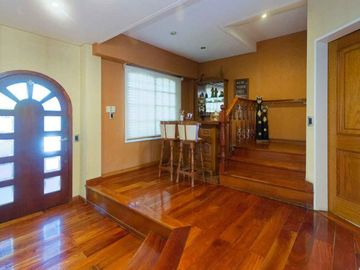 CASA 7 AMB  JARDÍN QUINCHO LAVADERO COCHERA