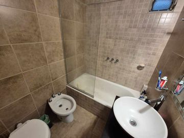 DEPARTAMENTO 2 AMB EN VENTA EN FLORIDA CON BALCÓN.