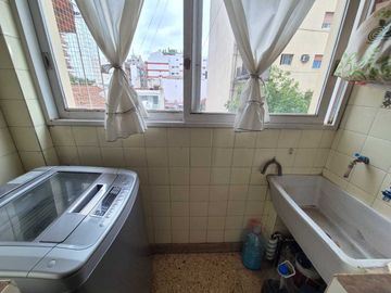 DEPARTAMENTO 2 AMB EN VENTA EN FLORIDA CON BALCÓN.