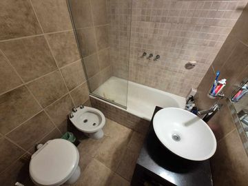 DEPARTAMENTO 2 AMB EN VENTA EN FLORIDA CON BALCÓN.