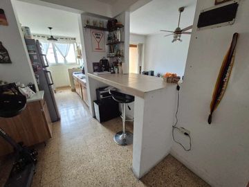 DEPARTAMENTO 2 AMB EN VENTA EN FLORIDA CON BALCÓN.