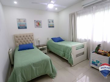 CASA 4 AMBIENTES EN ALQUILER  SANTA JUANA, CANNING