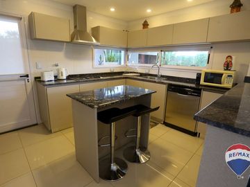 CASA 4 AMBIENTES EN ALQUILER  SANTA JUANA, CANNING