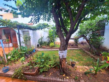 VENTA CASA CON COCHERA Y DEPÓSITO +DEPTO SAN JUSTO