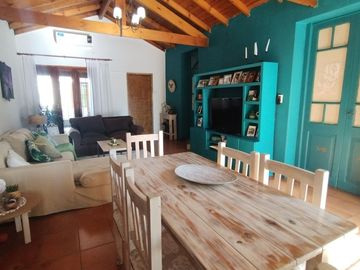 VENTA DE CASA 4 AMBIENTES CON GARAGE EN BECCAR