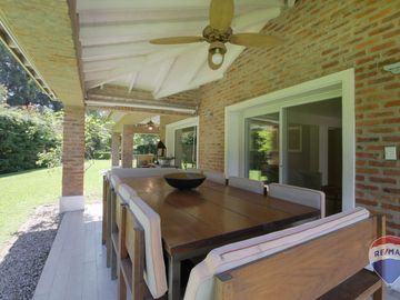 RETASADA! Casa de Revista 6 amb. 350mts, Mayling.