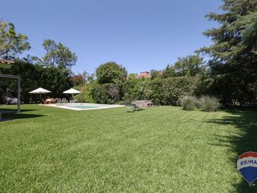 RETASADA! Casa de Revista 6 amb. 350mts, Mayling.