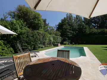 RETASADA! Casa de Revista 6 amb. 350mts, Mayling.