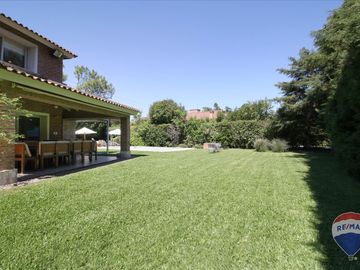 RETASADA! Casa de Revista 6 amb. 350mts, Mayling.