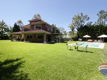 RETASADA! Casa de Revista 6 amb. 350mts, Mayling.