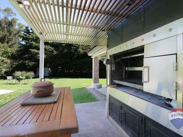 RETASADA! Casa de Revista 6 amb. 350mts, Mayling.