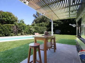 RETASADA! Casa de Revista 6 amb. 350mts, Mayling.