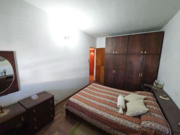 Venta 2 casas en 1 y Local. Ideal Inversión.