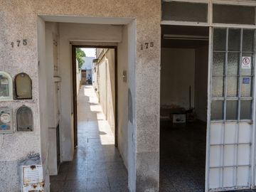 Venta 2 casas en 1 y Local. Ideal Inversión.