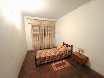Venta 2 casas en 1 y Local. Ideal Inversión.