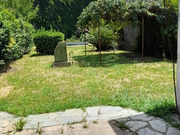 Casa de cuatro ambientes a la venta en José C Paz