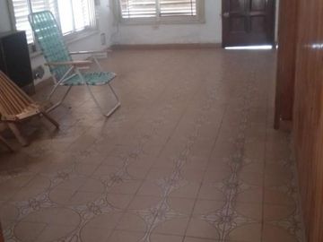 Casa de cuatro ambientes a la venta en José C Paz