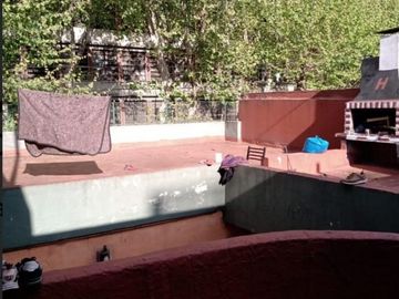 Casa en Venta de 4 Ambientes con Terraza y Cochera