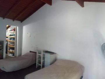 excelente oportunidad, Chalet sobre pavimento