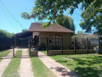 excelente oportunidad, Chalet sobre pavimento