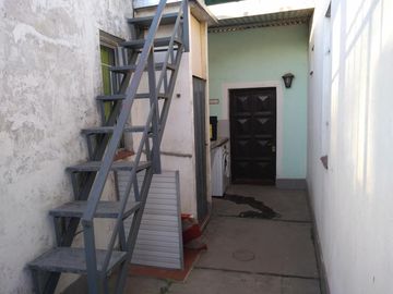 EXCELENTE CONJUNTO DE DEPARTAMENTO, TOTAL CUATRO UNIDADES TODOS ALQUILADOS