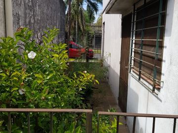 Casa en venta Paso Del Rey, Lujan 500 apto crédito bancario