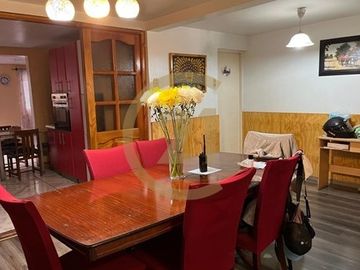 Se vende casa avenida la Tirana