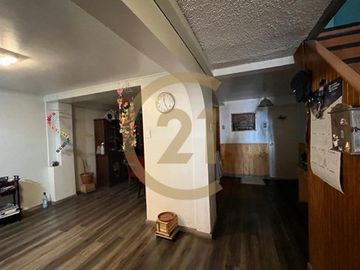 Se vende casa avenida la Tirana