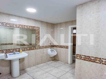 Consultorio en renta, sector Sangolqui, excelente ubicación