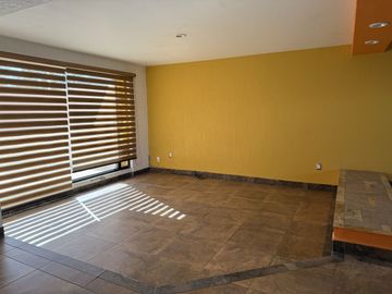Casa en VENTA sobre Av. Villas del Monte, Fracc. Montaña Monarca en Altozano