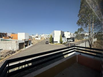 Casa en VENTA sobre Av. Villas del Monte, Fracc. Montaña Monarca en Altozano
