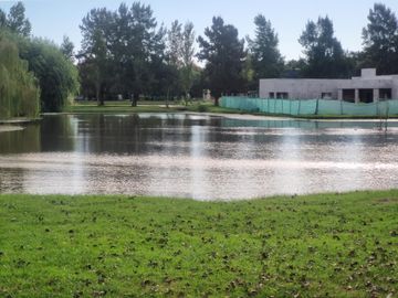 VENTA, CASA A LAGUNA, POSADA DE LOS LAGOS al 100