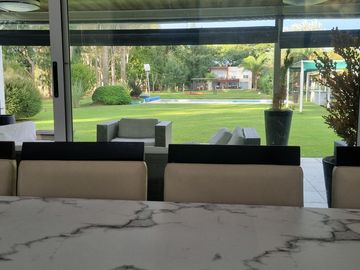 VENTA, CASA A LAGUNA, POSADA DE LOS LAGOS al 100