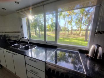 VENTA, CASA A LAGUNA, POSADA DE LOS LAGOS al 100