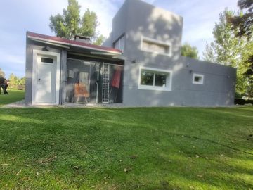 VENTA, CASA A LAGUNA, POSADA DE LOS LAGOS al 100