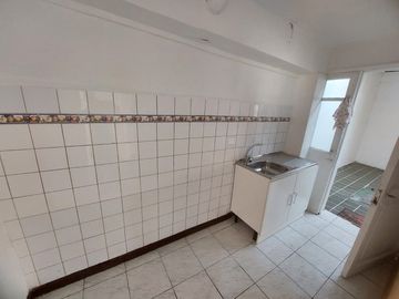 AMPLIA CASA, RECOLETA, AVDA PERÚ