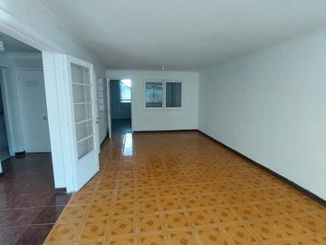 AMPLIA CASA, RECOLETA, AVDA PERÚ