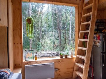 TINY HOUSE AMOBLADA EN PARCELA CON HERMOSO BOSQUE NATIVO