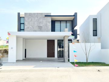 Casa en VENTA en PUNTO LOMAS