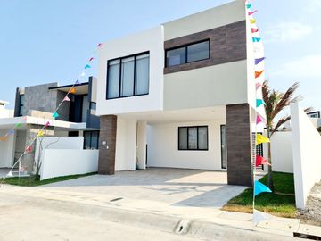 Casa en VENTA en PUNTO LOMAS