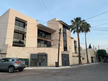 Departamento Amueblado EN RENTA en colonia Jardín, San Luis Potosí