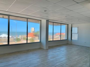 SEMIPISO FRENTE AL MAR A ESTRENAR
