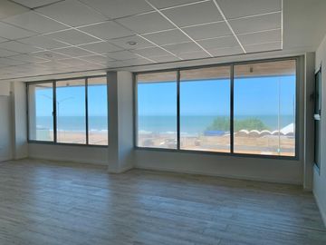 SEMIPISO FRENTE AL MAR A ESTRENAR