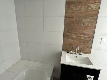 Carabobo 100 - Departamento Monoambiente Amplio - Flores