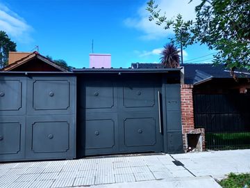 CASA PH al frente con entrada independiente